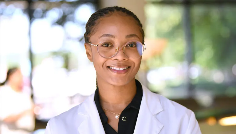 Dr. Adaeze Eze - Barling, AR - Family Medicine