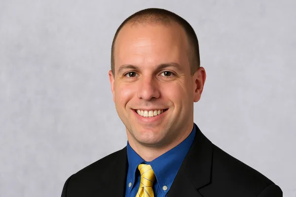 Dr. Alvaro Cabezas, MD