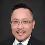 Dr. Larrnix Moua, DC