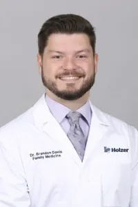 Dr. Brandon Davis, DO - Athens, OH - Family Medicine