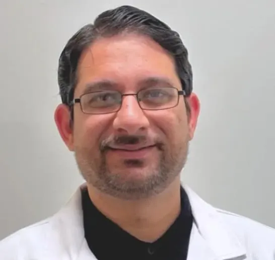 Arslan Tariq, FNP-C
