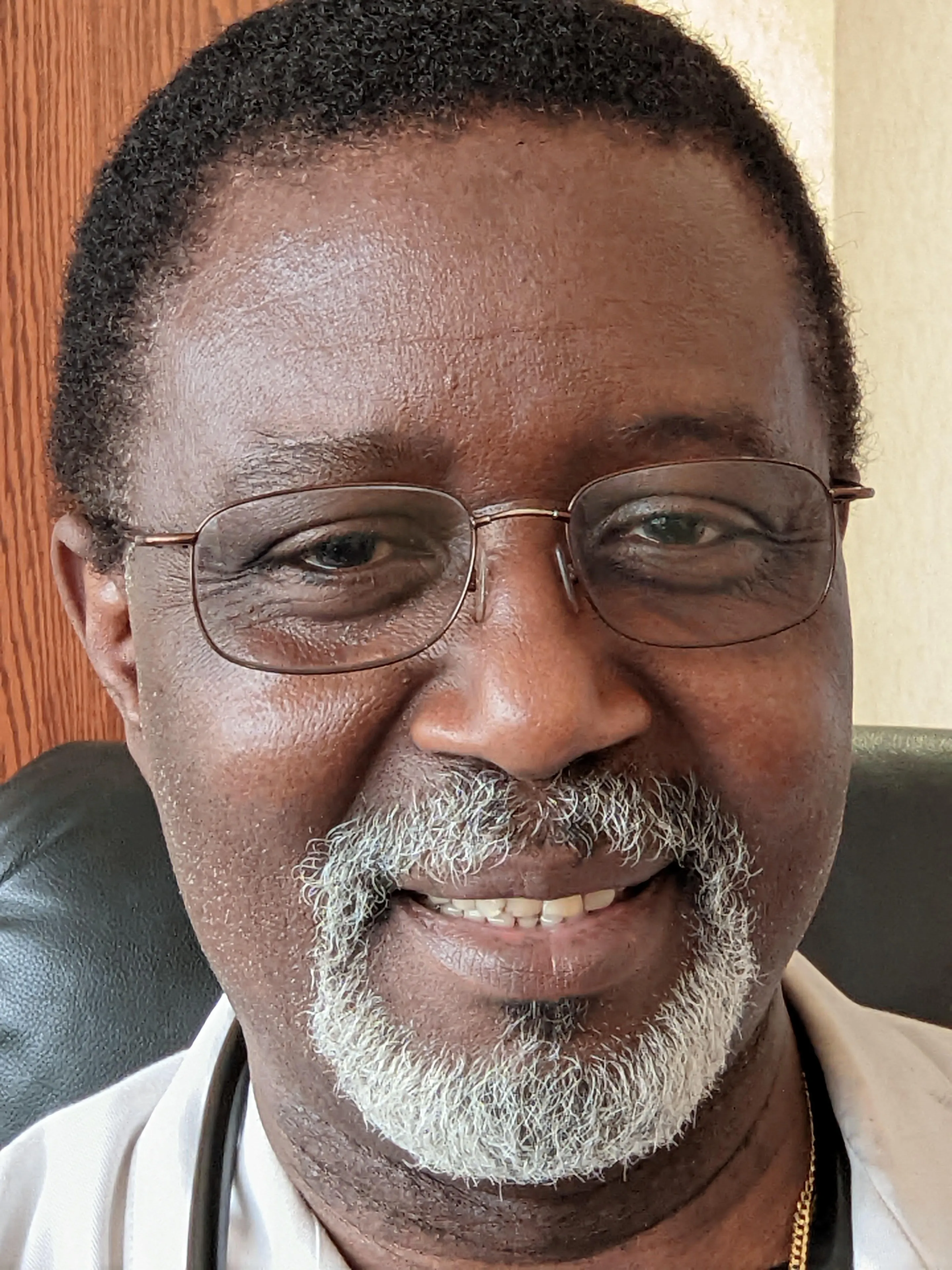 Dr. Obiajulu Ezenwabachili, MD - Sugar Land, TX - Emergency Medicine, Family Medicine, Internal Medicine