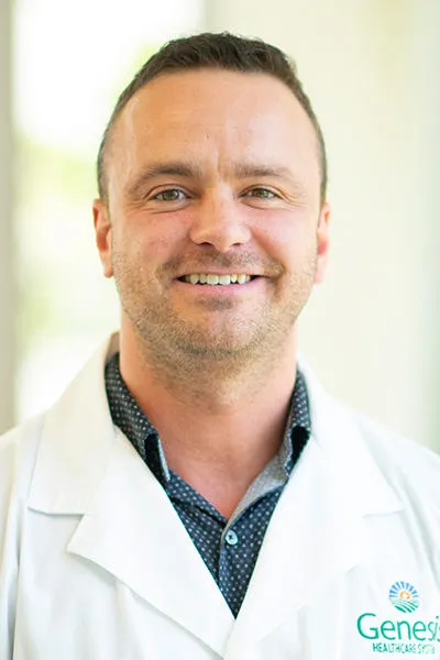 Dr. Adam Joseph Thomas, DO - Zanesville, OH - Internal Medicine