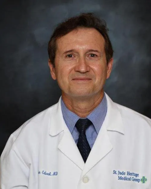Dr. Ruben Jr Cabral, MD - Fullerton, CA - Internal Medicine