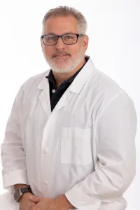 Dr. Robb Whinney, DO, FACOS, FACS - Rockford, IL - Surgery