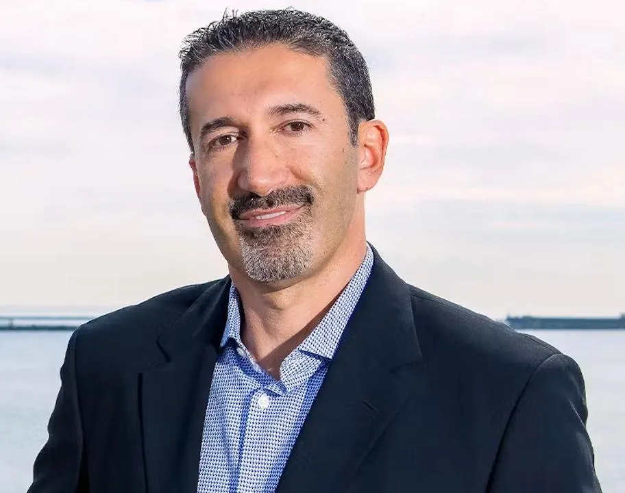 Dr. Farbod Esmailian, MD - Los Alamitos, CA - Plastic Surgery, Cosmetic Dermatologist, General Surgeon, Plastic Surgeon