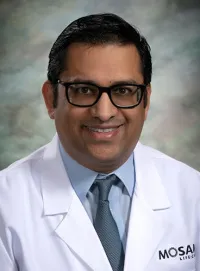 Dr. Vinay Gupta, MD - Lees Summit, MO - Oncology, Internal Medicine