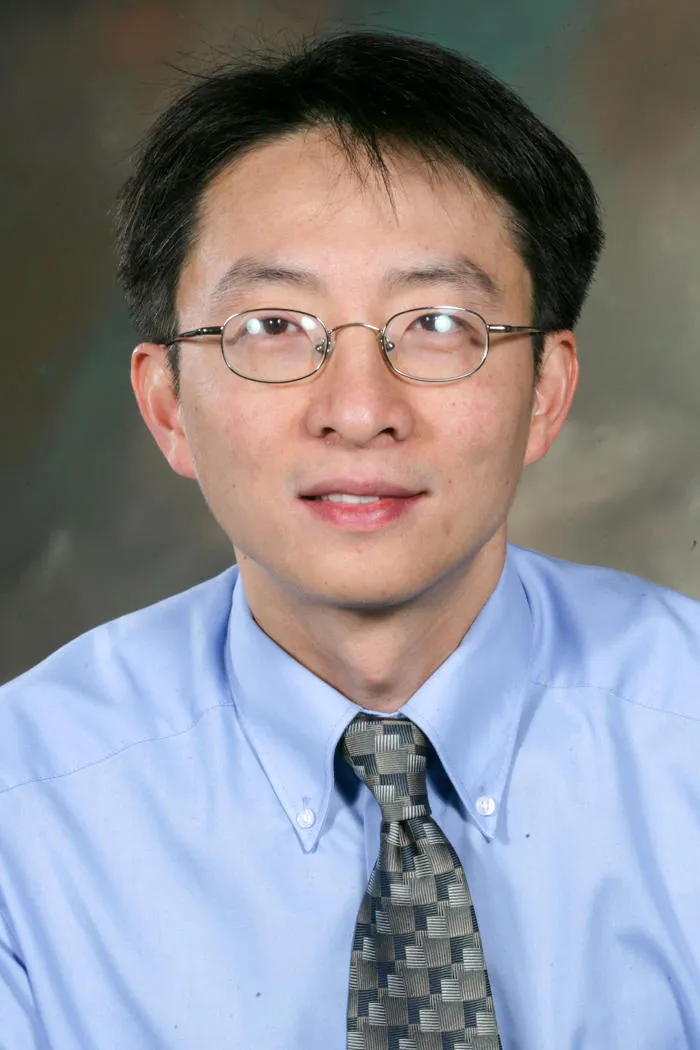 Dr. Ming-Yan Chow, MD - Rochester, NY - Internal Medicine