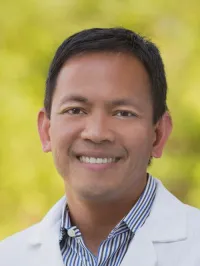 Dr. Raymund S Dumaran, MD - Suffolk, VA - Internal Medicine