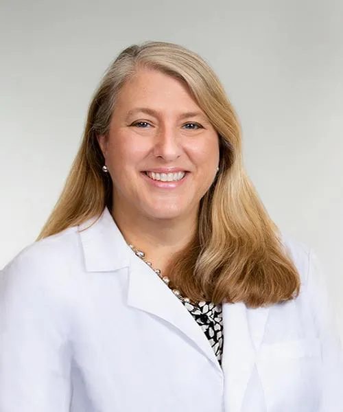 Dr. Elizabeth J Mckinnis, MD - Danbury, CT - Internal Medicine