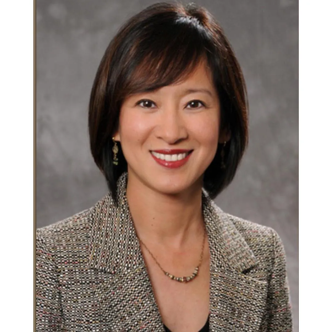 Dr. Connie Phuong Bartlett, DO - Santa Ana, CA - Pediatrics, Internist/pediatrician