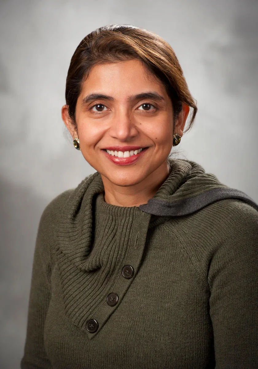 Dr. Varsha Vivek Moudgal, MD - Flint, MI - Infectious Disease, Internal Medicine