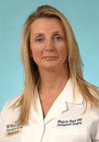 Dr. Maria Bernadette Doyle, MD - Saint Louis, MO - Surgery, Critical Care Medicine, Transplant Surgery