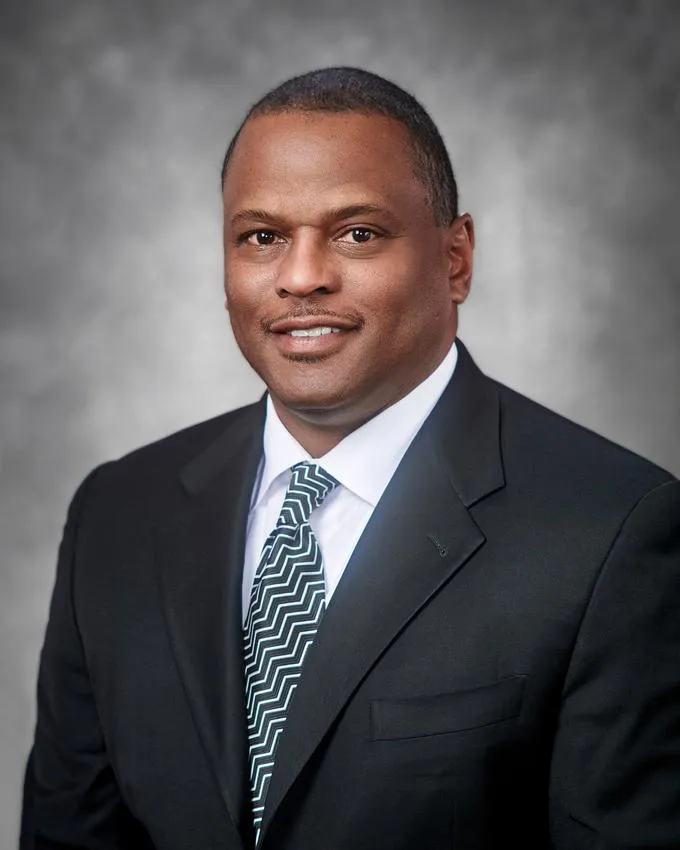 Dr. Dwelvin Simmons - Orange Park, FL - Oncology, Oncologist