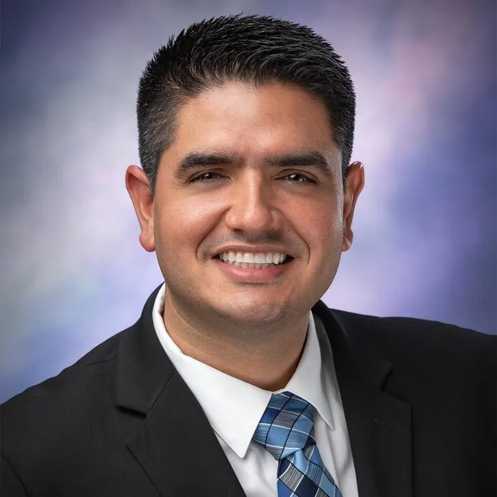 Dr. Luis Hernandez, MD