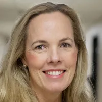 Dr. Jennifer Mccallum, MD