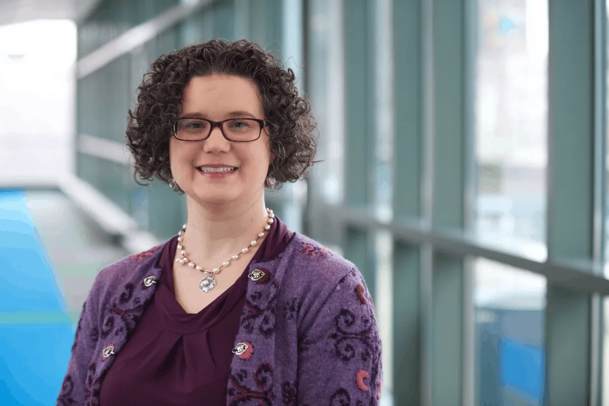 Dr. Lisa Eggleston, MD - Barberton, OH - Pediatrics, Internist/pediatrician