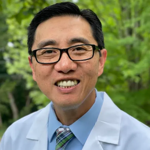 Dr. Leynard Martinez, MD - Evergreen Park, IL - Family Medicine
