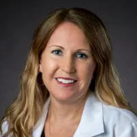 Dr. Cynthia Lynch, MD - Goodyear, AZ - Oncology