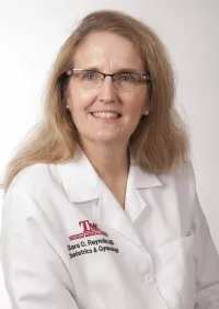 Dr. Sara Reynolds, MD - Kansas City, MO - Obstetrics & Gynecology
