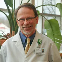 Dr. Wayne Stephen Court, MD