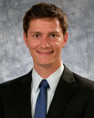 Dr. Luke S Ernstberger, MD