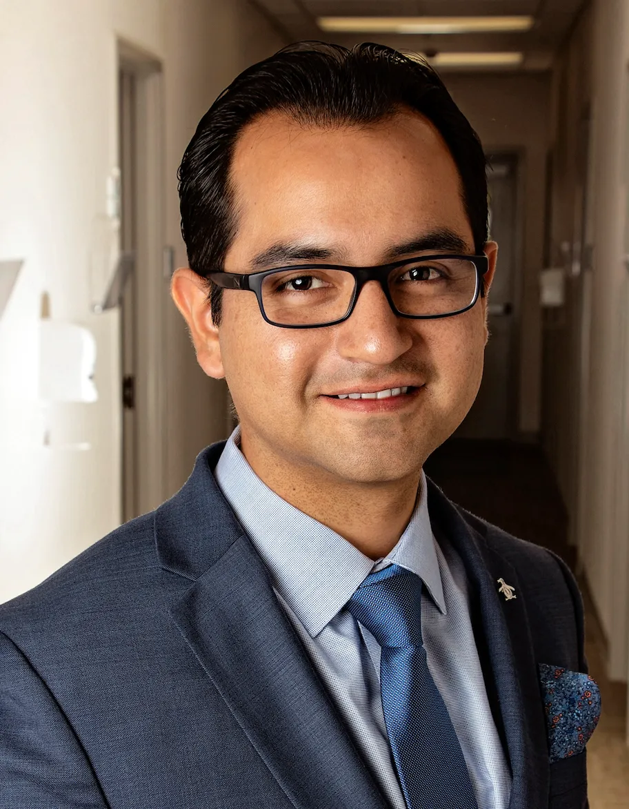 Dr. Emilio Mino - Margate, FL - Oncology, Oncologist