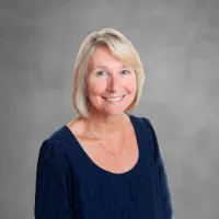 Dr. Julia E Redcay, DO