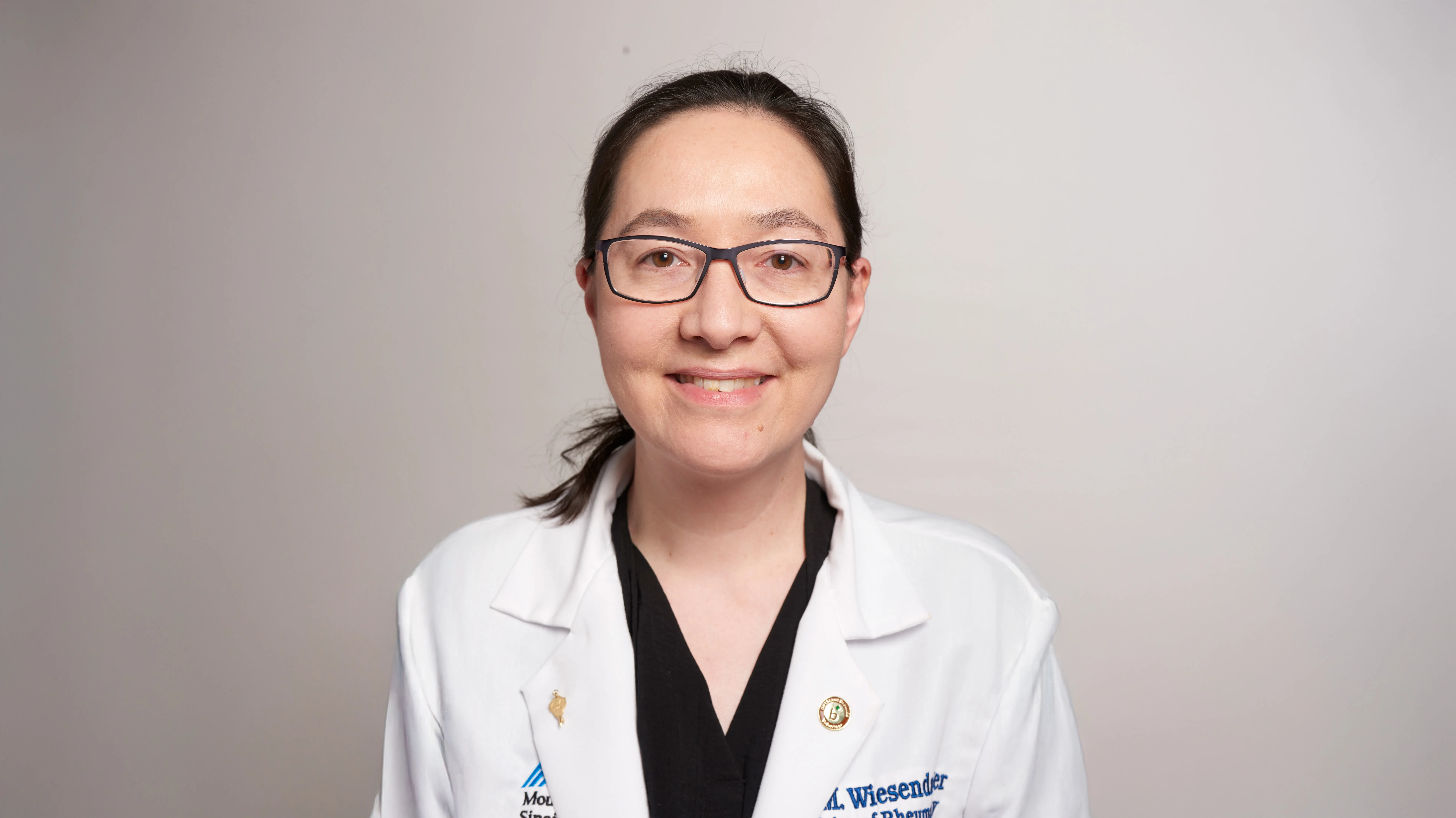 Dr. Margrit Wiesendanger, MD, PhD - New York, NY - Rheumatology, Rheumatologist