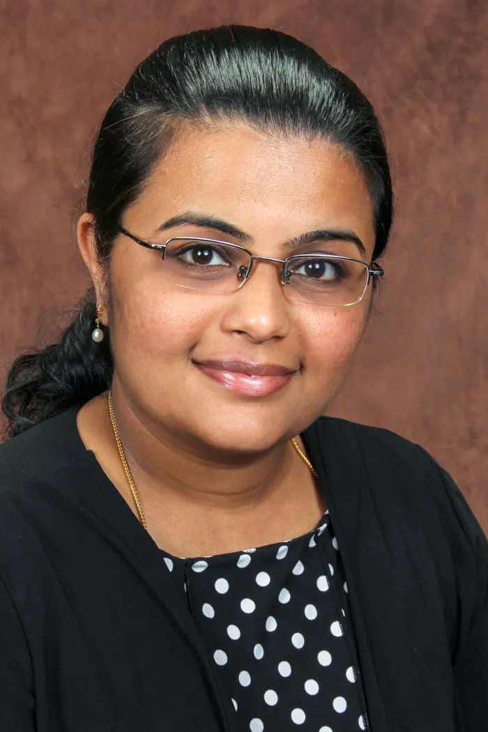 Dr. Geetha Koushik, MD - Rochester, NY - Internal Medicine