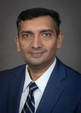 Dr. Manish Chadha, MD - Bay Shore, NY - Internal Medicine