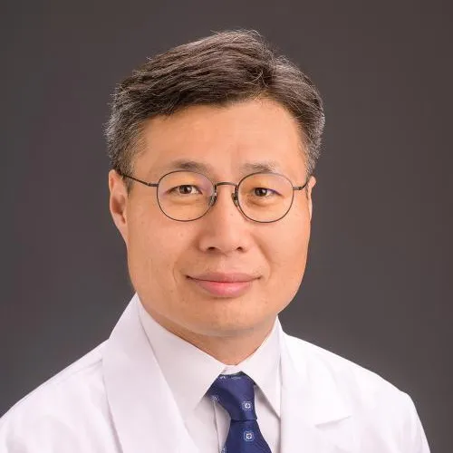 Dr. Hyun Min Kim, MD - Alton, IL - Orthopedic Surgery, Sports Medicine