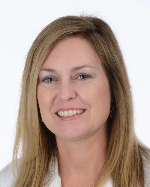 Traci A Mccartney, APRN - Clarksville, IN - Internal Medicine