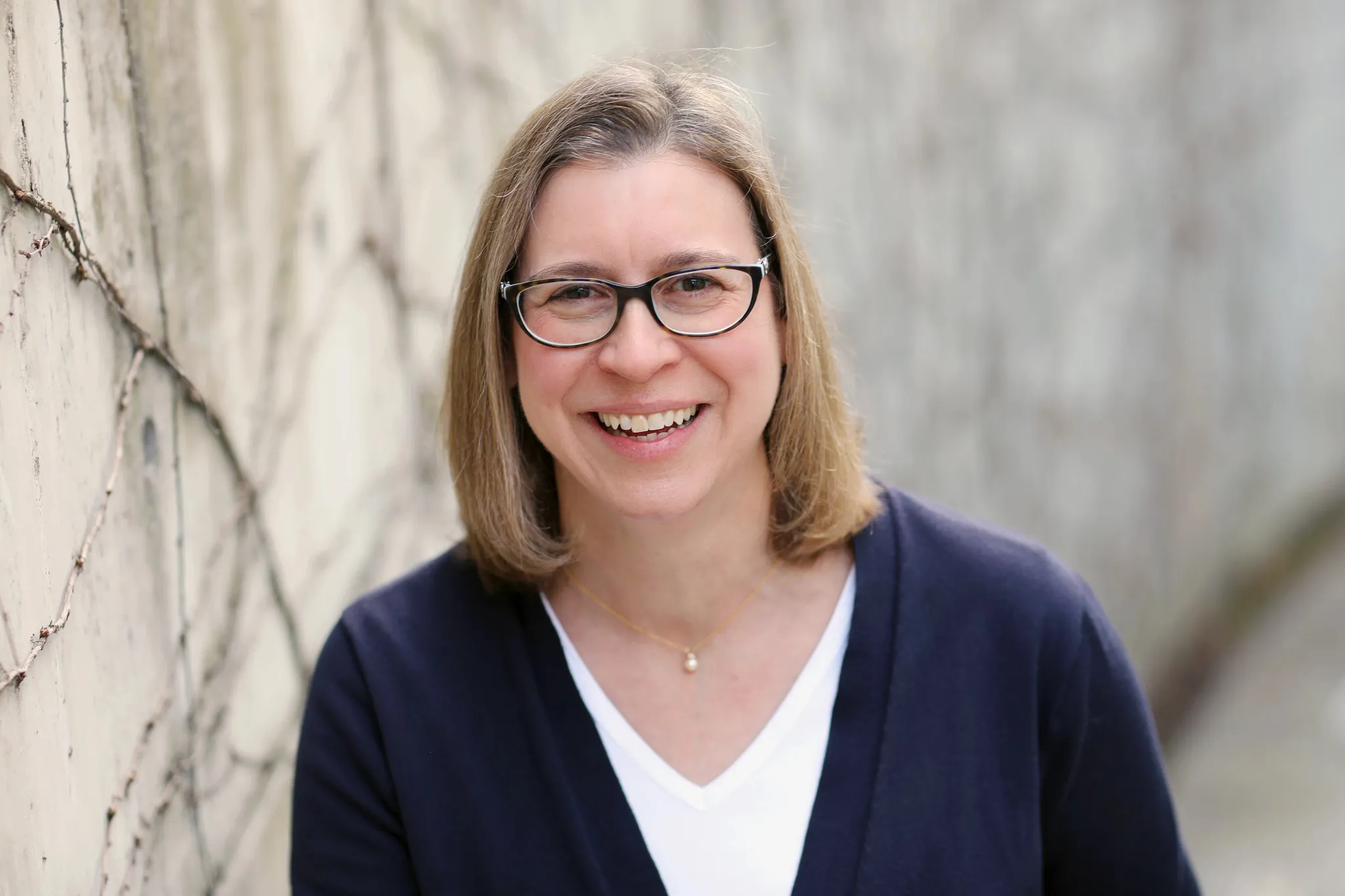Julia S. Anixt, MD - Cincinnati, OH - Psychology, Child And Adolescent Psychologist