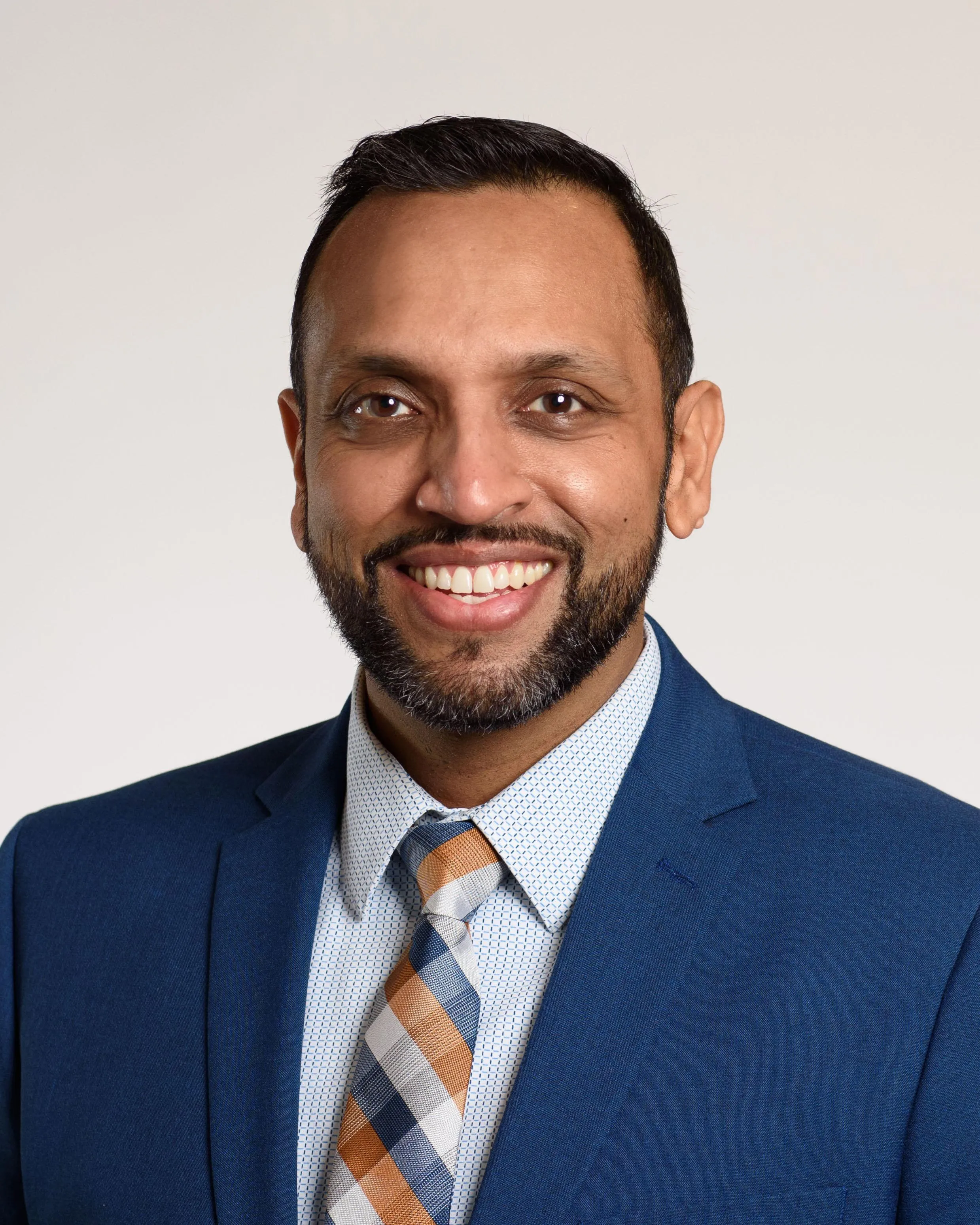 Dr. Vinay K. Narotam - Chapel Hill, NC - Orthopedic Surgery, General Orthopedics, Internist/pediatrician, Orthopedic Surgeon, Pediatric Orthopedic Surgery