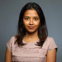 Dr. Naira D Hashmi, MD - Naperville, IL - Internal Medicine