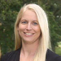 Dr. Maureen Sampson, MD - Fishers, IN - Family Medicine