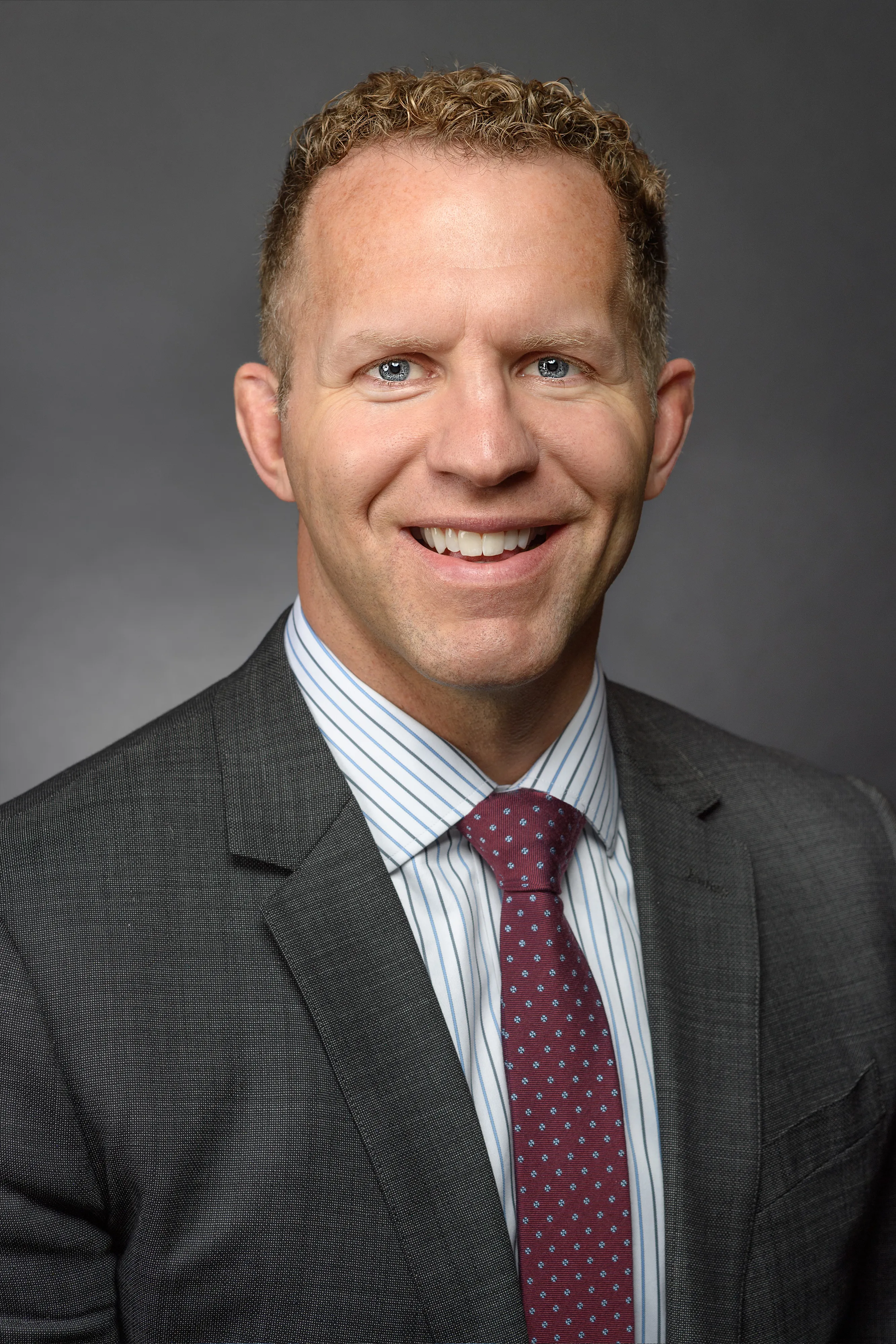 Dr. Jason S. Holm, MD - Burnsville, MN - Orthopedic Surgery, General Orthopedics, General Surgeon, Sport Medicine Specialist