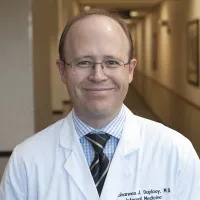 Dr. Johannes Duplooy, MD - Chattanooga, TN - Internal Medicine