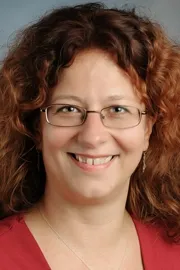 Dr. Diana Pascu, MD - Manchester, NH - Internal Medicine