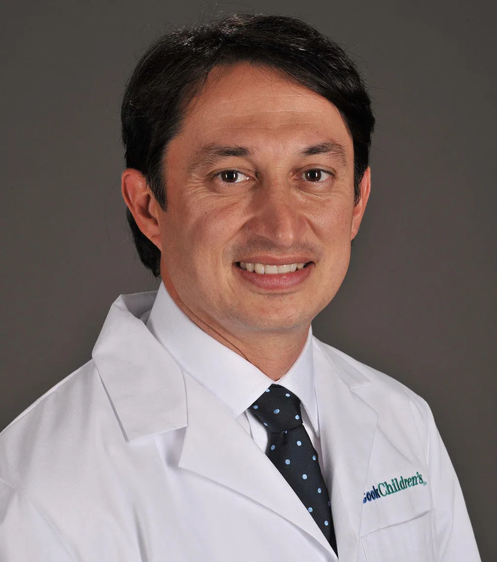 Dr. Javier Gelvez, MD - Fort Worth, TX - Critical Care Medicine