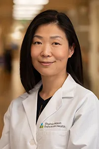 Dr. Minori Yoshioka, MD - Seattle, WA - Internal Medicine