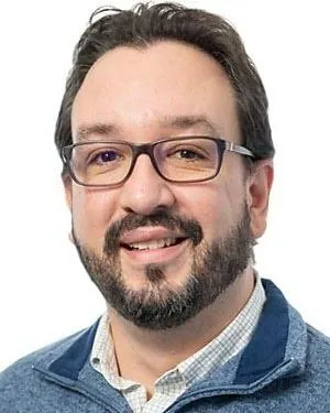 Dr. Fernando A. Escabi-Mendez - Kinston, NC - Family Medicine