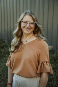 Dr. Tricia Foster, DO, MRO, CME - Nappanee, IN - Family Medicine