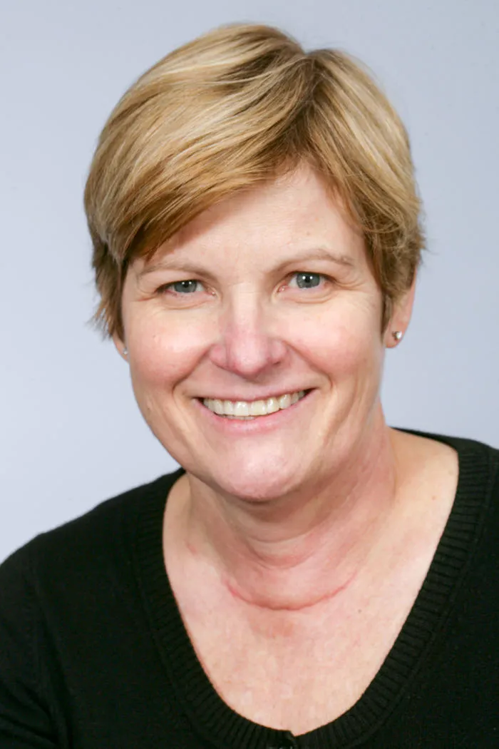 Dr. Imelda C Macdonald, MD - Rochester, NY - Critical Care Medicine, Critical Care Specialist