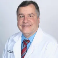 Dr. Carlos Martinez-Solis, MD - Sebastian, FL - Internal Medicine