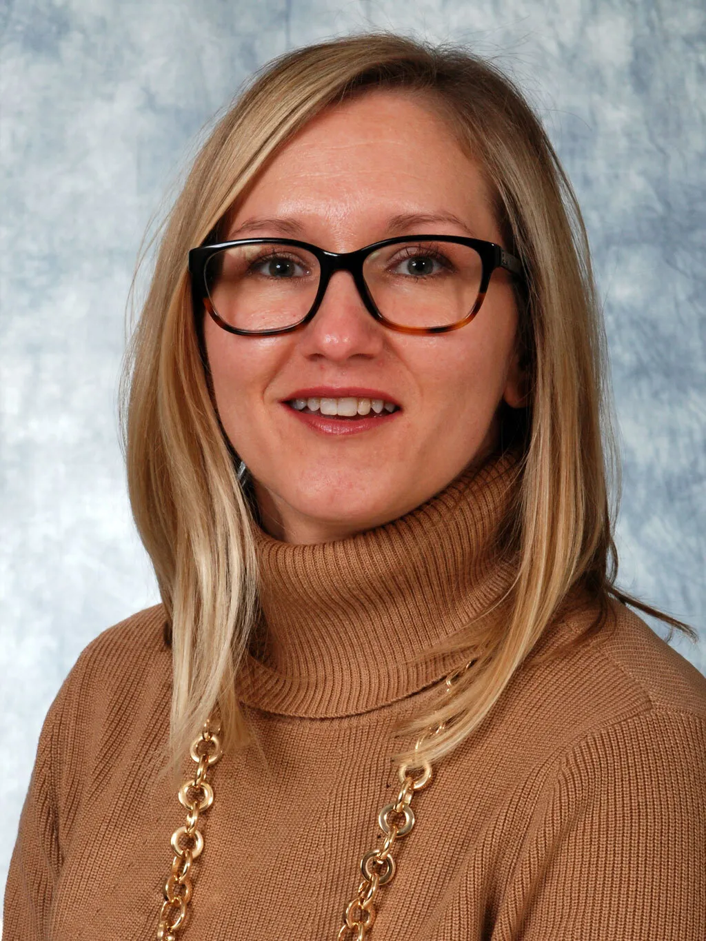 Tiffany L Pierce, NP - Muncie, IN - Internal Medicine