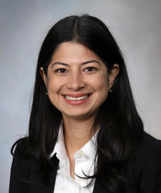 Dr. Pooja Advani, MD - Jacksonville, FL - Internal Medicine