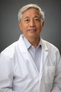 Dr. Solomon Chihwei Luo, MD - Pottsville, PA - Ophthalmology, Internal Medicine
