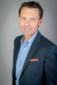 Dr. Martin Boublik, MD - ENGLEWOOD, CO - Sports Medicine, Orthopaedic Trauma, Orthopedic Surgery